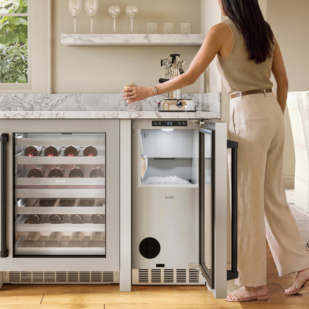 ZLINE Autograph Edition 15 in. Touchstone Nugget Ice Maker with Drain Pump and Solid Stainless Steel Door with Matte Black Handle (INGDZ-ST-15-MB)