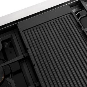 ZLINE 48 in. Autograph Edition Paramount Gas Rangetop with 8 Burners and Porcelain Cooktop in Stainless Steel with Polished Gold Accents (SRTZ-48-G) close-up detail, reversible griddle, ribbed side.