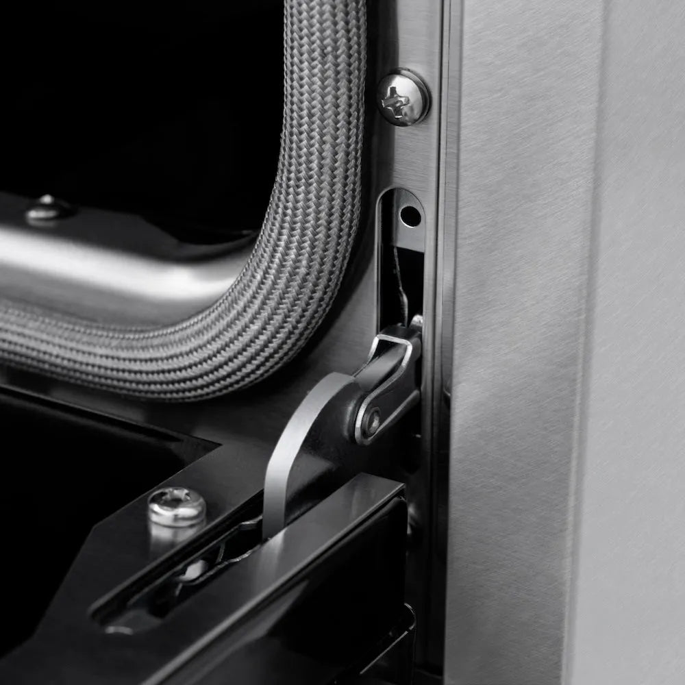 ZLINE 30 in. 4.2 cu. ft. Select Gas Range with 4 Burner Cooktop and Convection Gas Oven in Satin Stainless Steel with White Matte Door (HGRS-WM-30) StayPut oven door hinge.