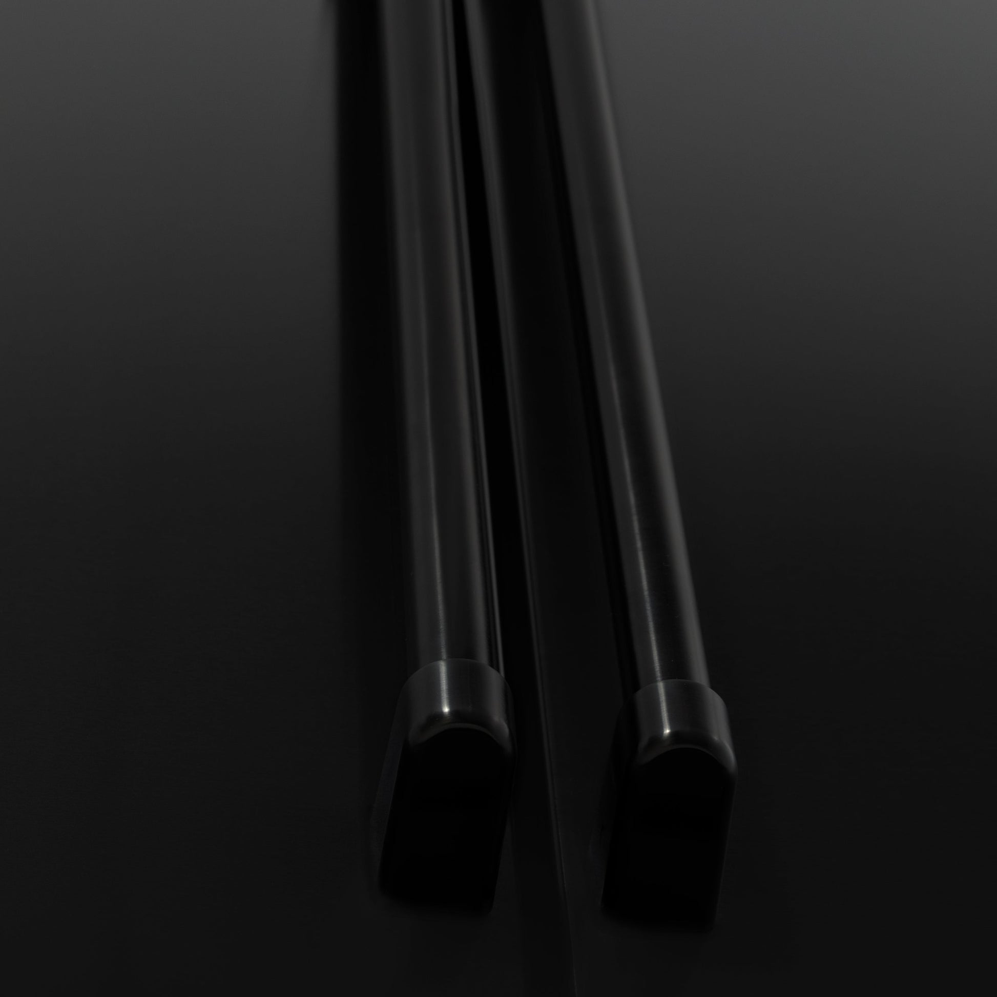 Black handles on ZLINE 36 in. French Door Refrigerator in Black Stainless Steel (RFM-36-BS)