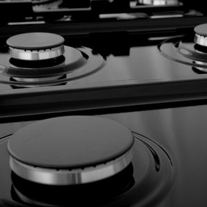 Black porcelain cooktop and sealed burners